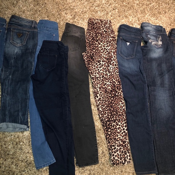 Multiple pairs Guess & Marciano jeans - Picture 3 of 6